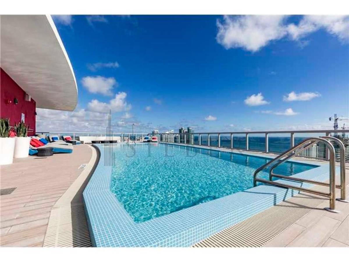 Hallandale Sky Water View Hallandale Beach Exterior photo