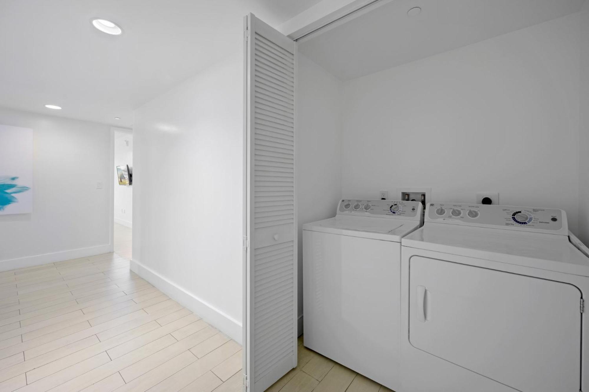 Hallandale Sky Water View Hallandale Beach Exterior photo