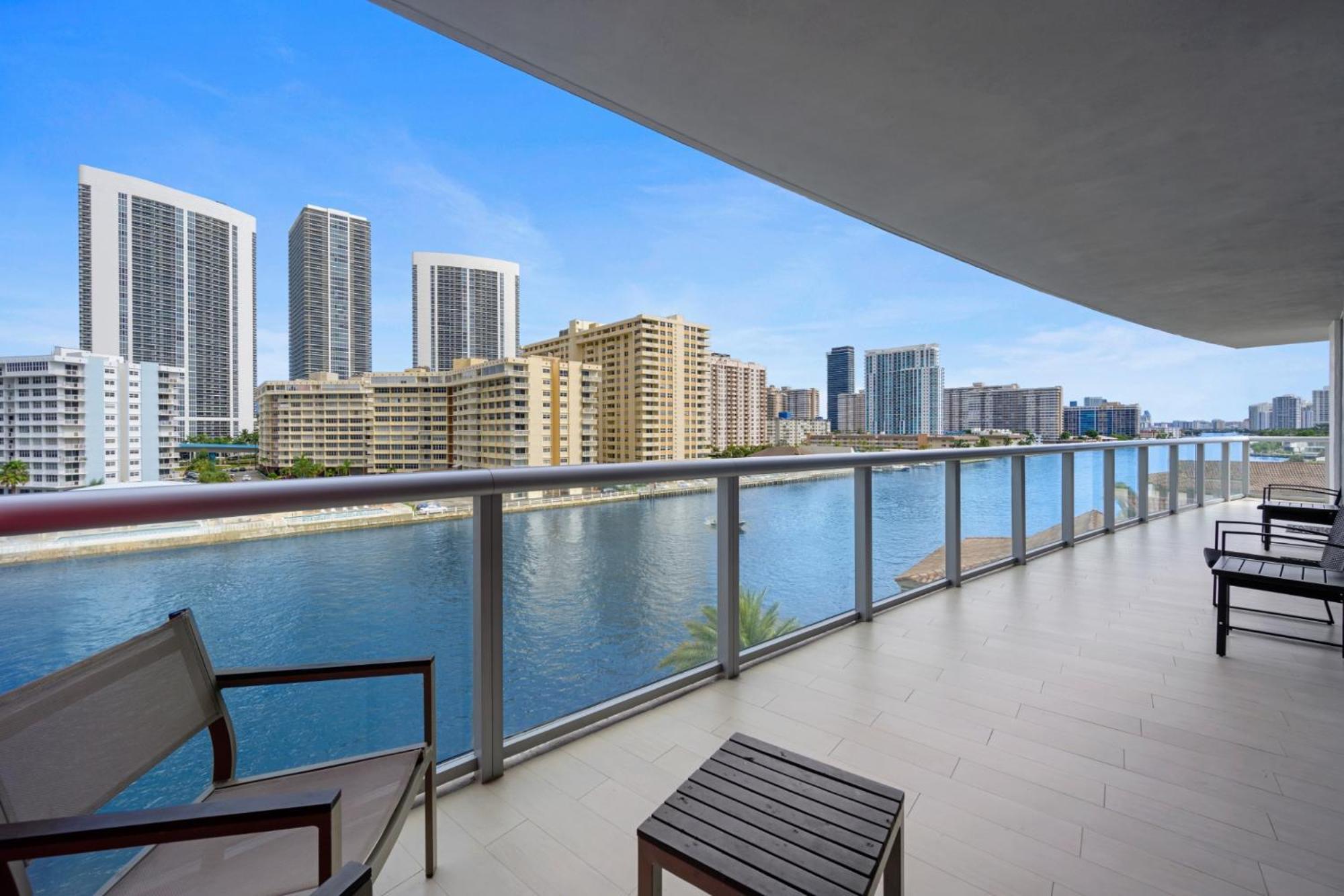 Hallandale Sky Water View Apartment Hallandale Beach Exterior photo